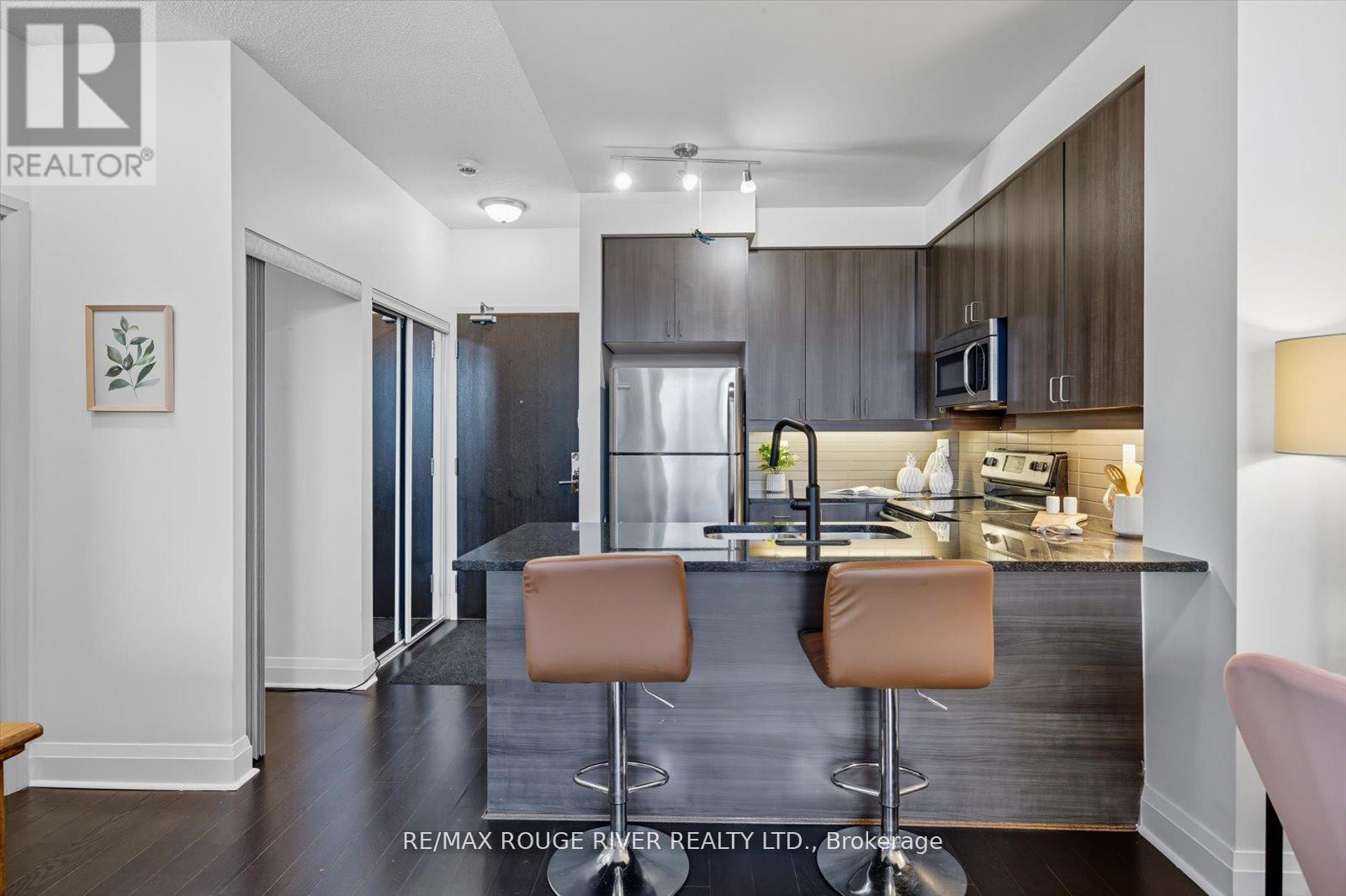 213 - 1185 The Queensway Avenue, Toronto, Ontario  M8Z 0C6 - Photo 4 - W12565870