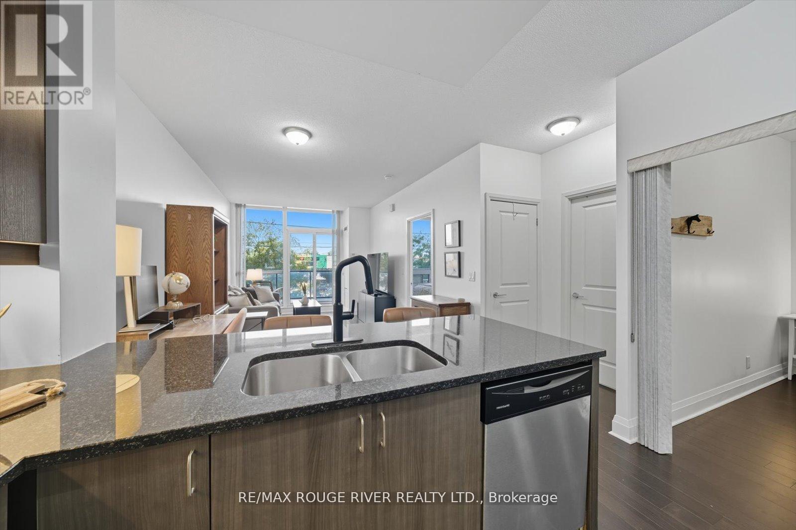 213 - 1185 The Queensway Avenue, Toronto, Ontario  M8Z 0C6 - Photo 7 - W12565870