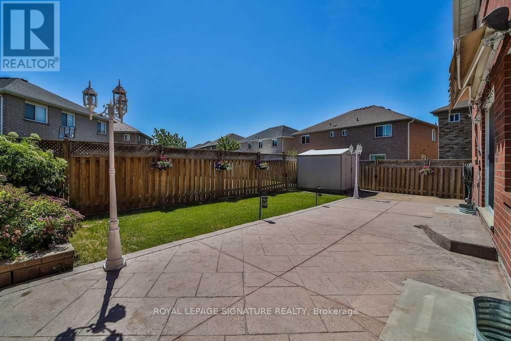 57 Mccrimmon Drive, Brampton, Ontario  L7A 2Z5 - Photo 5 - W12565886