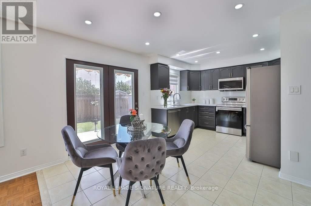 57 Mccrimmon Drive, Brampton, Ontario  L7A 2Z5 - Photo 7 - W12565886