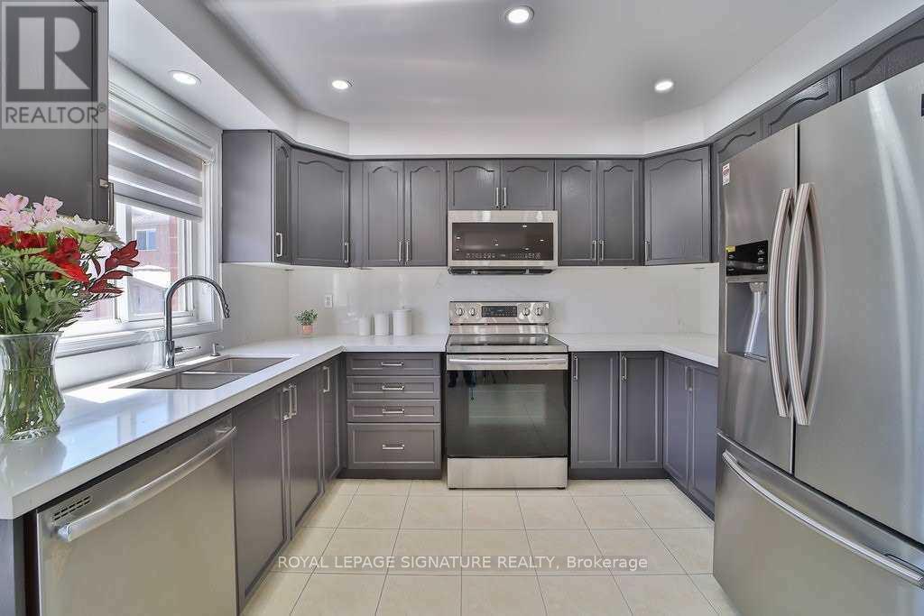 57 Mccrimmon Drive, Brampton, Ontario  L7A 2Z5 - Photo 8 - W12565886