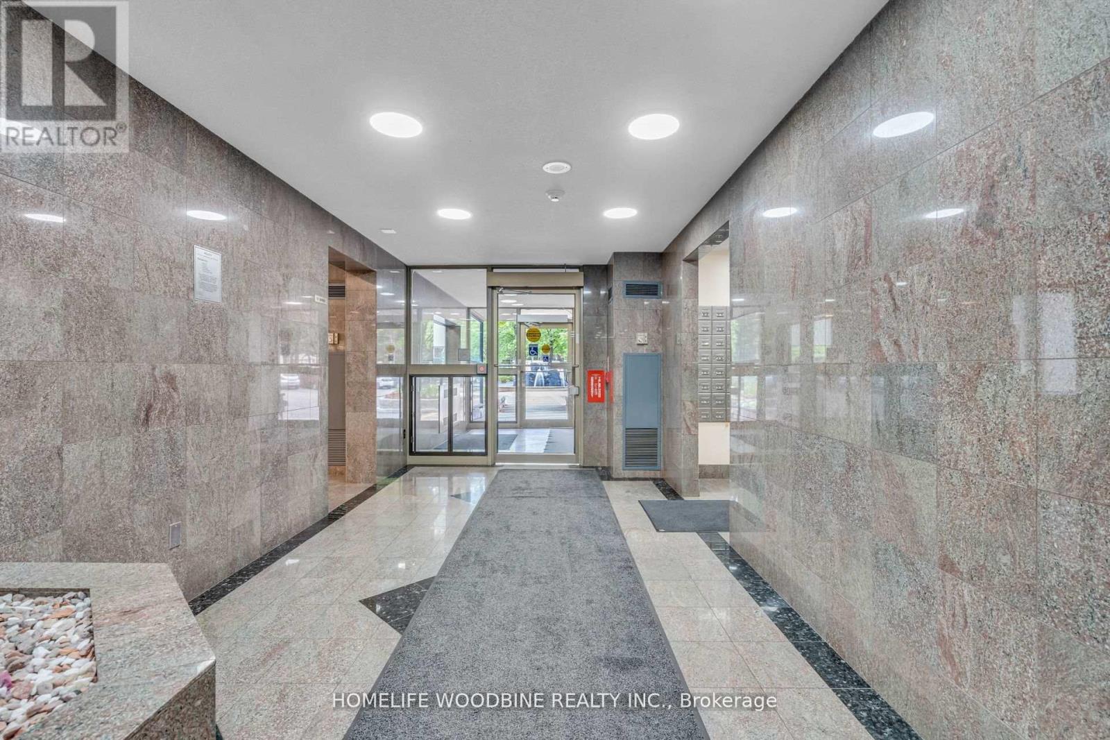 2101 - 30 Malta Avenue, Brampton, Ontario  L6Y 4S5 - Photo 5 - W12565916