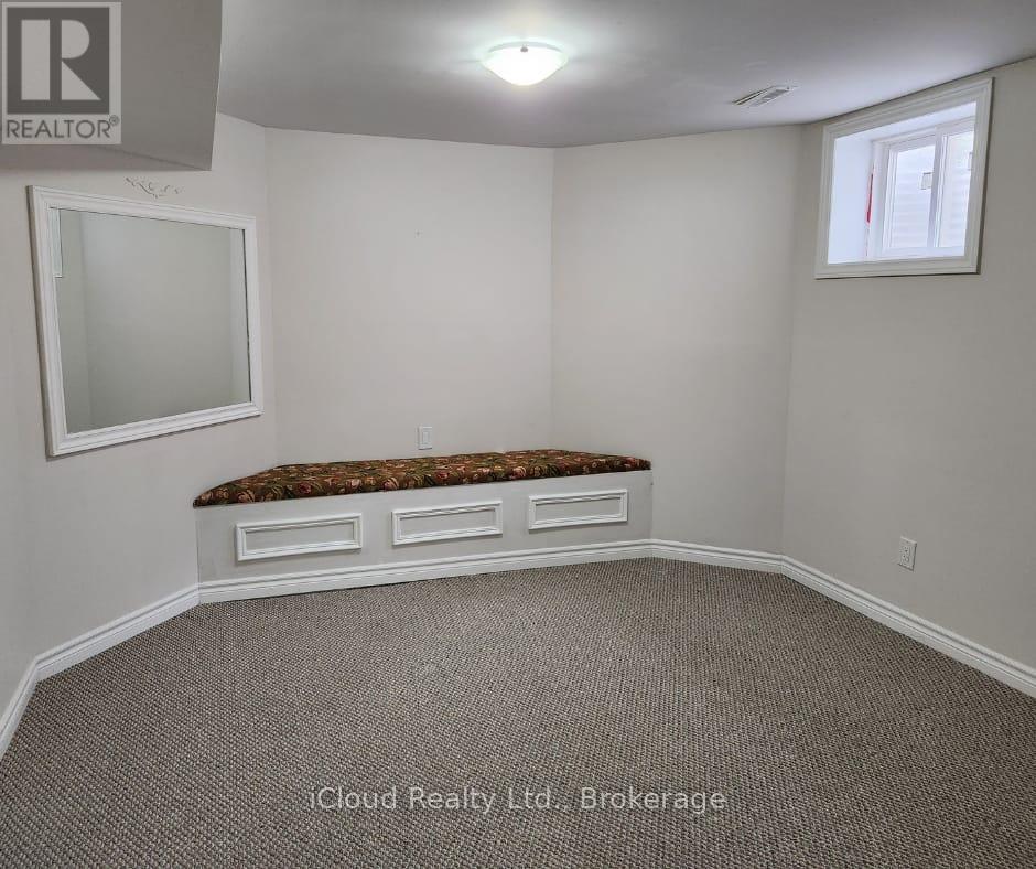 5 Inder Heights Drive, Brampton, Ontario  L6Z 3M4 - Photo 3 - W12565934