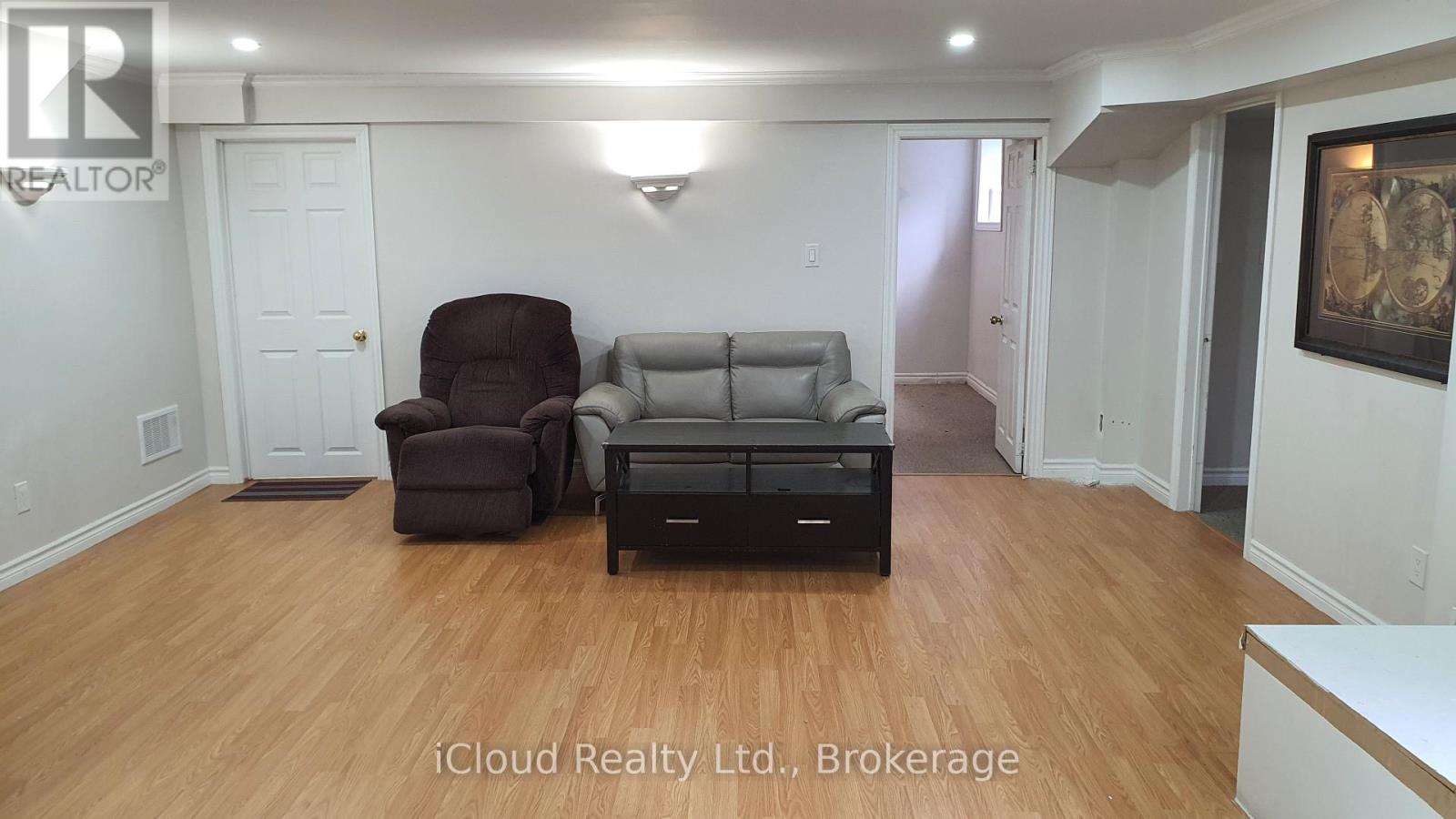 5 Inder Heights Drive, Brampton, Ontario  L6Z 3M4 - Photo 5 - W12565934