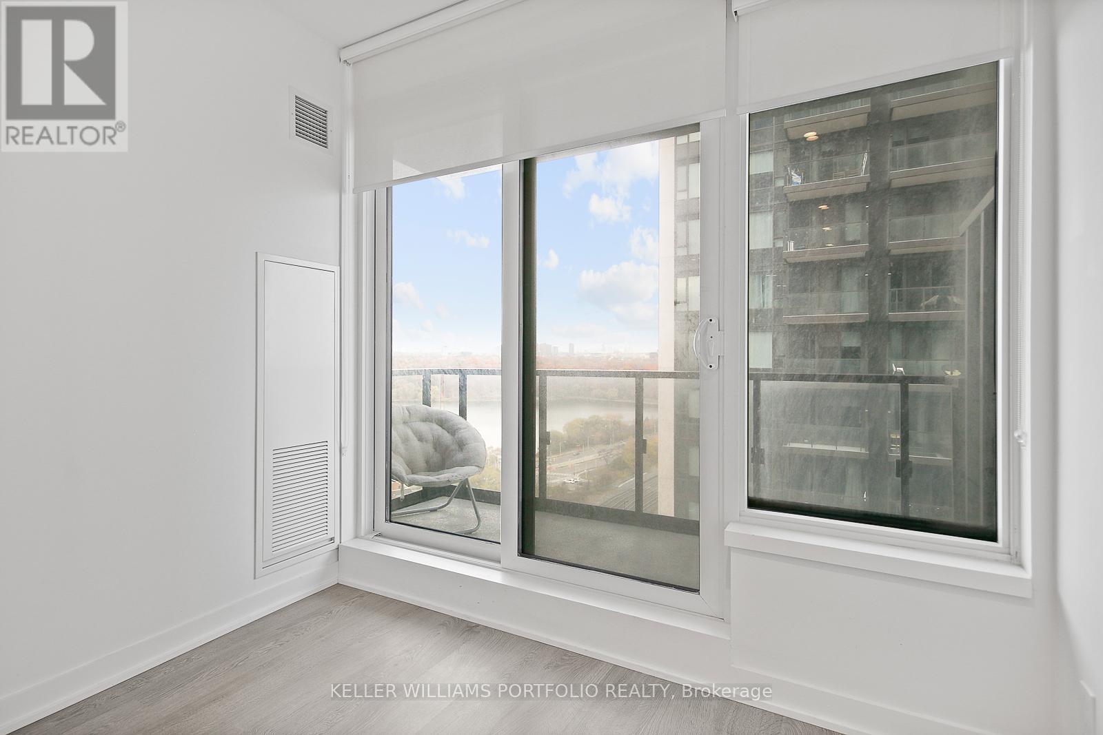 2103 - 1928 Lake Shore Boulevard W, Toronto, Ontario  M6S 0B1 - Photo 10 - W12565936