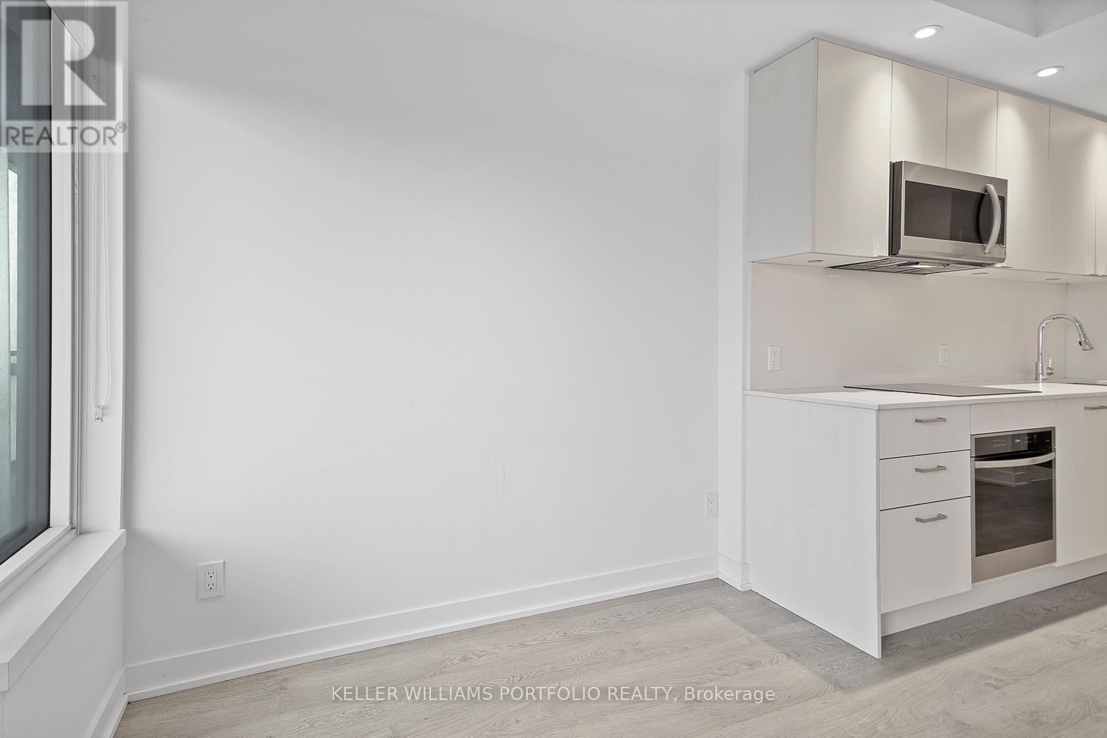 2103 - 1928 Lake Shore Boulevard W, Toronto, Ontario  M6S 0B1 - Photo 11 - W12565936