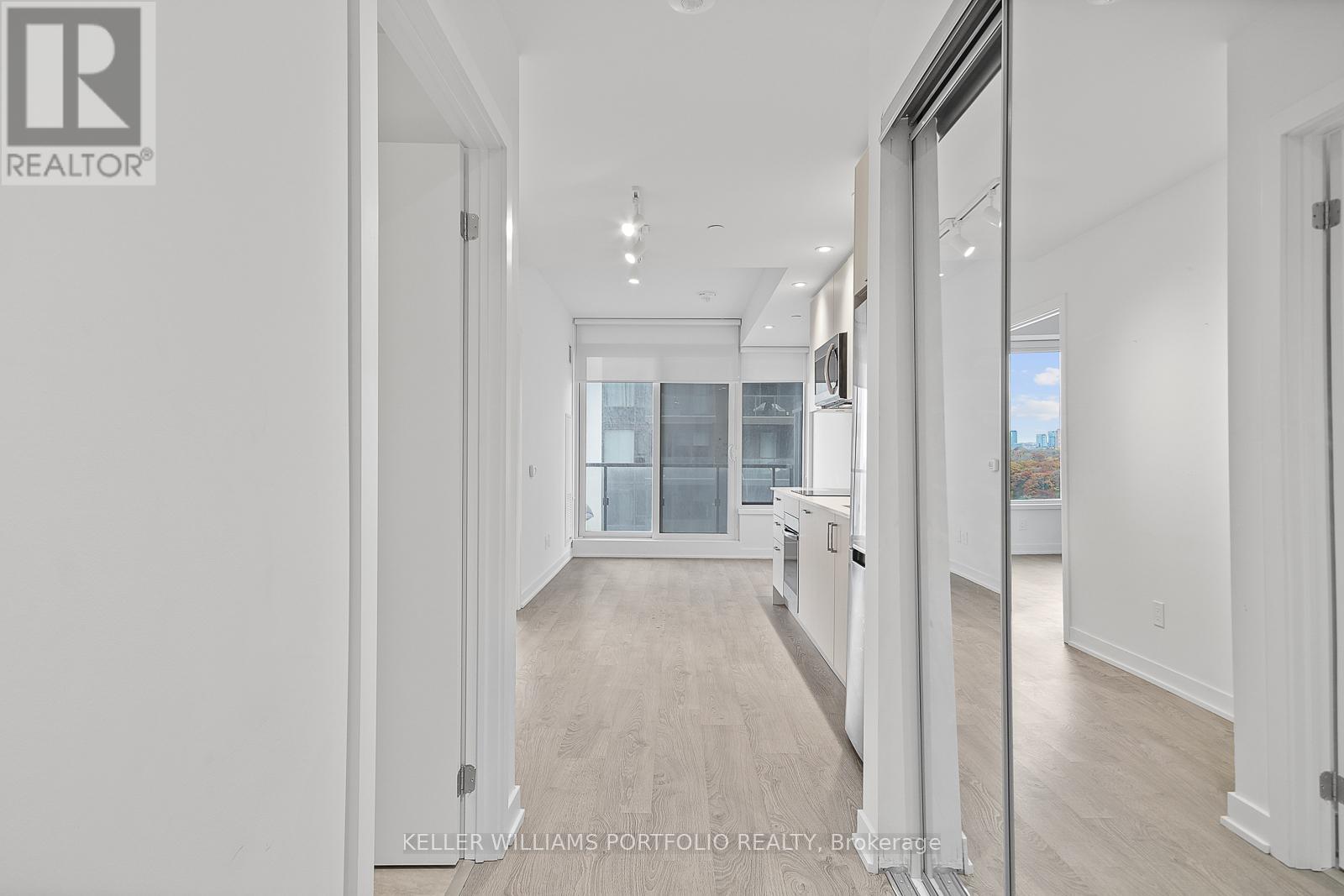 2103 - 1928 Lake Shore Boulevard W, Toronto, Ontario  M6S 0B1 - Photo 2 - W12565936