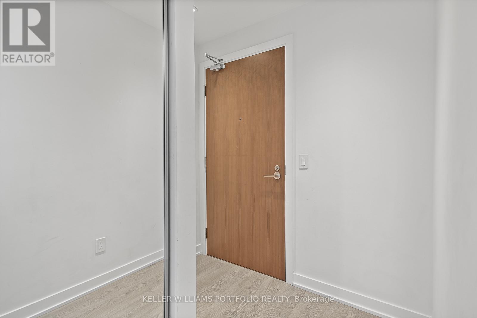 2103 - 1928 Lake Shore Boulevard W, Toronto, Ontario  M6S 0B1 - Photo 3 - W12565936