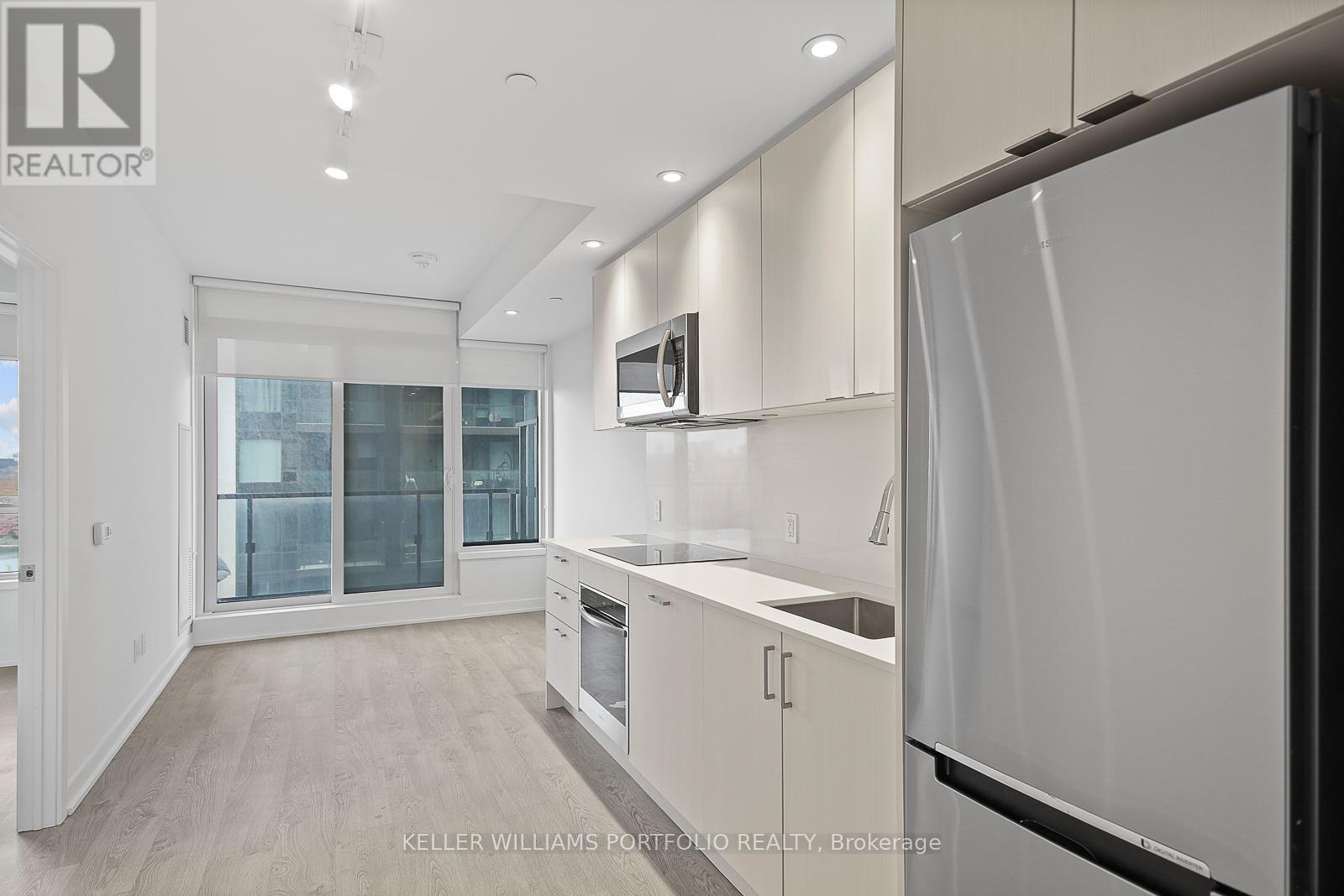 2103 - 1928 Lake Shore Boulevard W, Toronto, Ontario  M6S 0B1 - Photo 5 - W12565936