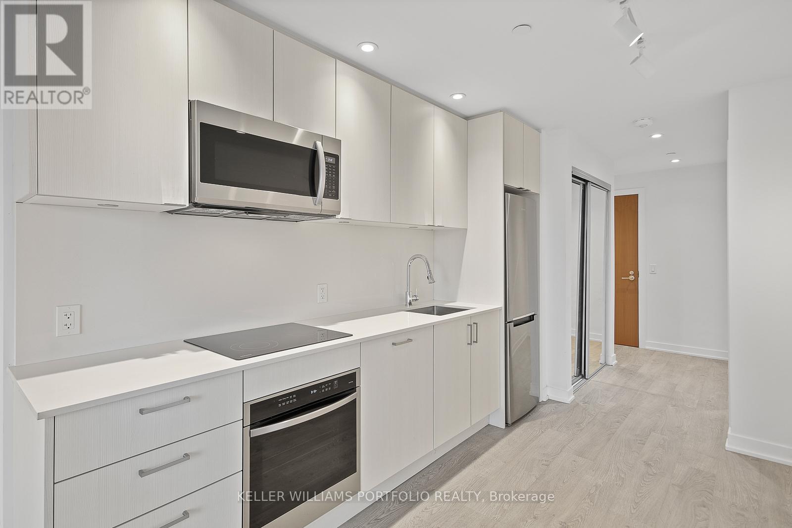 2103 - 1928 Lake Shore Boulevard W, Toronto, Ontario  M6S 0B1 - Photo 7 - W12565936