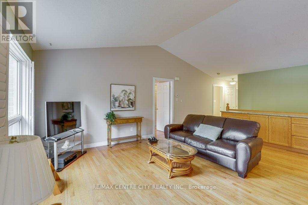 21 - 95 Capulet Lane, London North, Ontario  N6H 5V6 - Photo 13 - X12566004