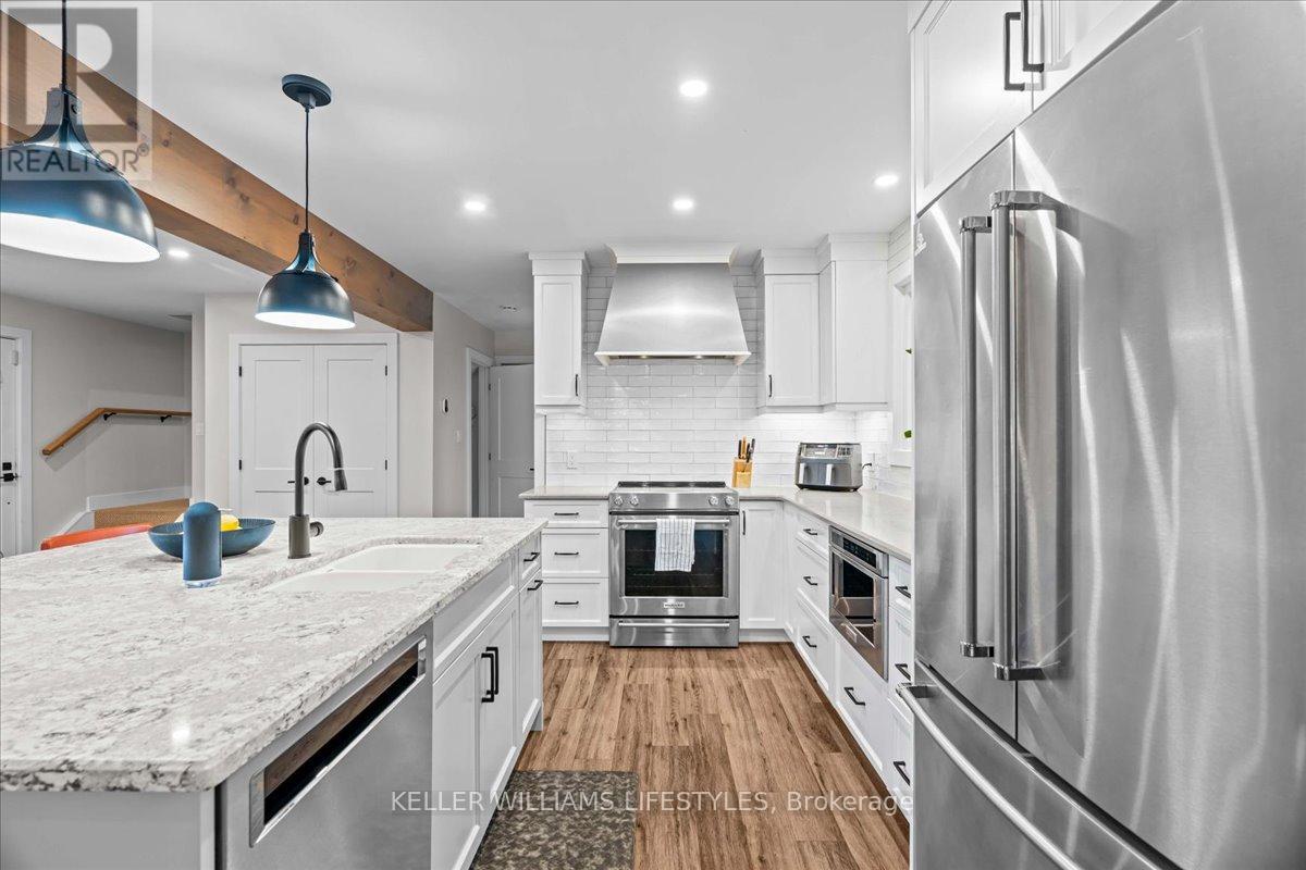 6925 Francis Street, Plympton-Wyoming, Ontario  N0N 1E0 - Photo 11 - X12566012