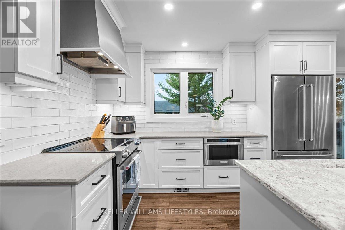 6925 Francis Street, Plympton-Wyoming, Ontario  N0N 1E0 - Photo 15 - X12566012