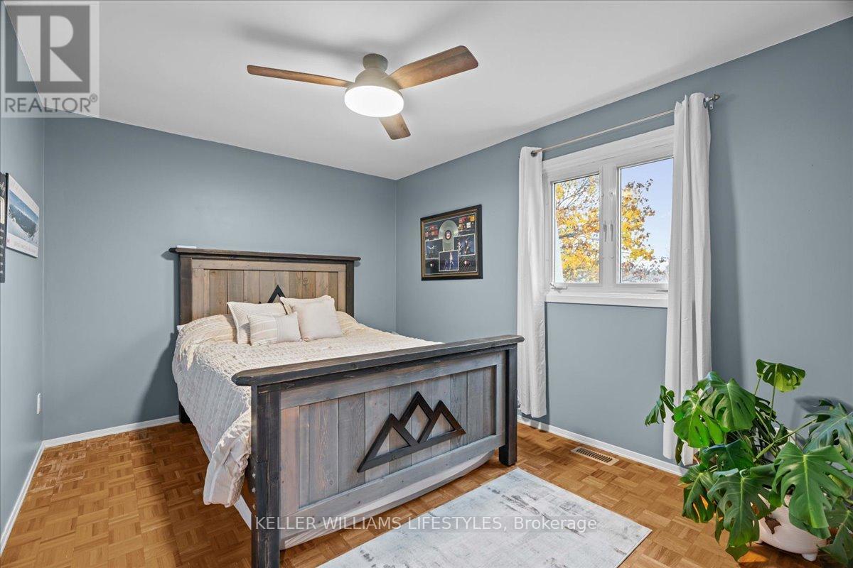 6925 Francis Street, Plympton-Wyoming, Ontario  N0N 1E0 - Photo 25 - X12566012