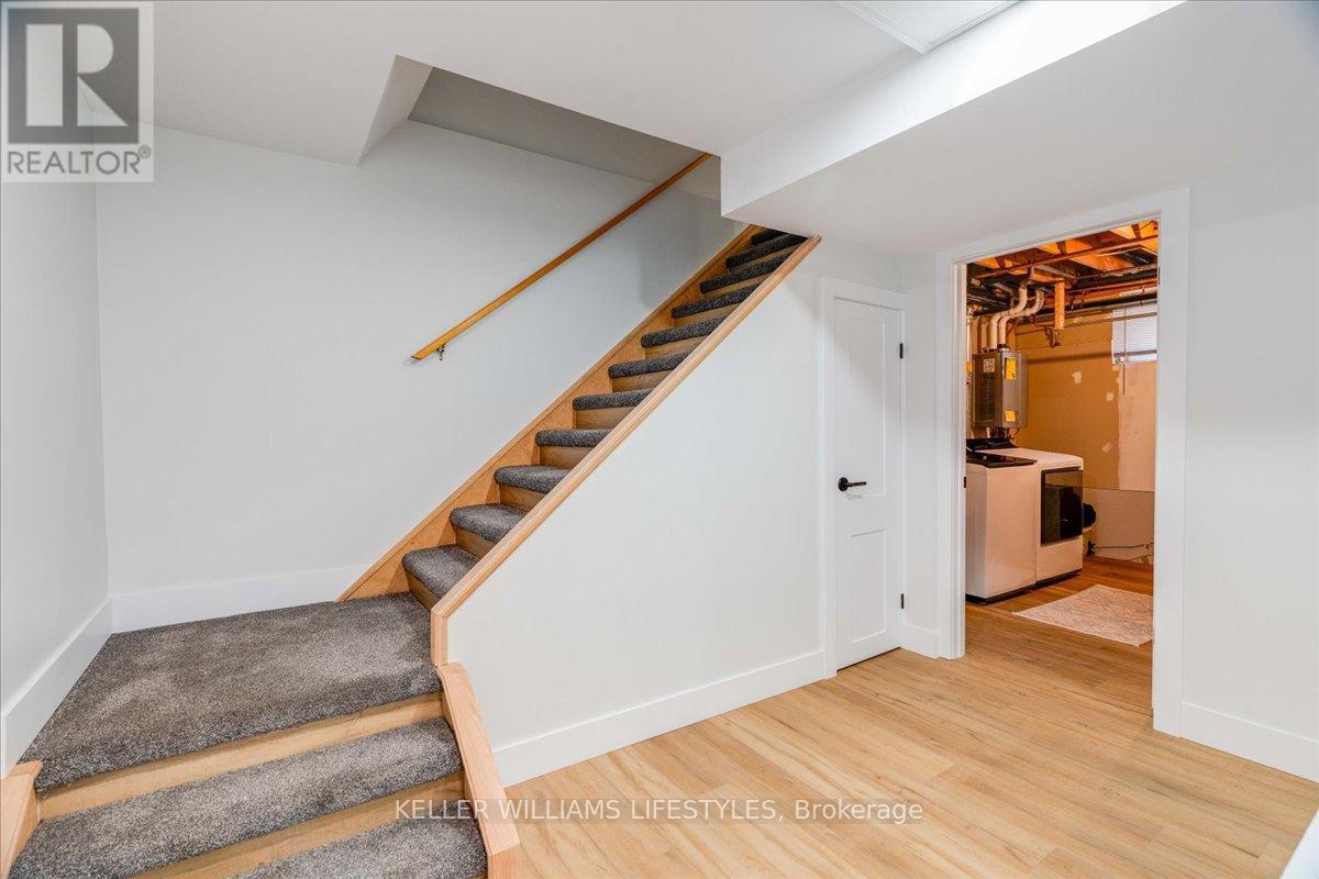 6925 Francis Street, Plympton-Wyoming, Ontario  N0N 1E0 - Photo 27 - X12566012