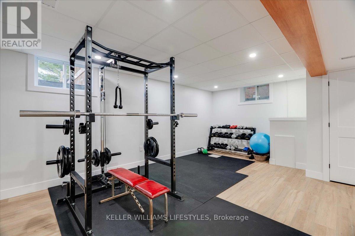 6925 Francis Street, Plympton-Wyoming, Ontario  N0N 1E0 - Photo 31 - X12566012