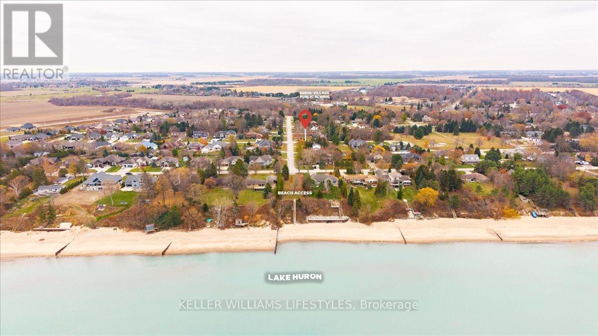 6925 Francis Street, Plympton-Wyoming, Ontario  N0N 1E0 - Photo 47 - X12566012