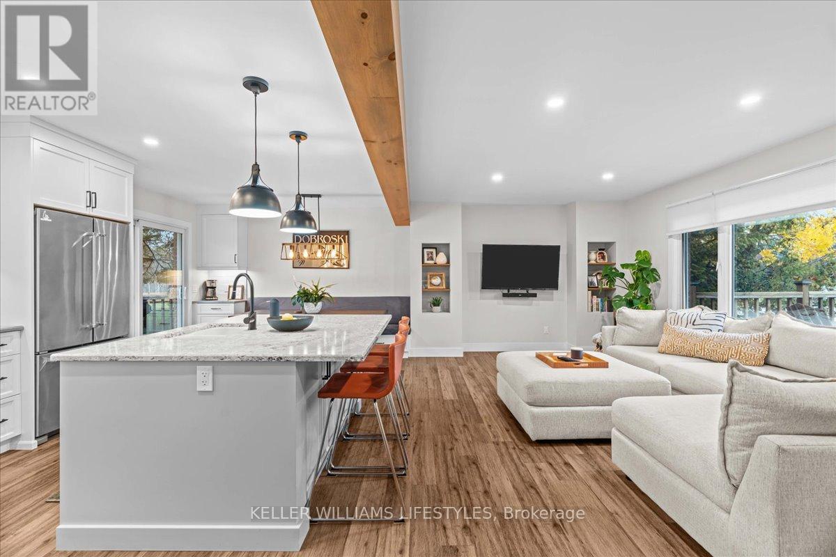 6925 Francis Street, Plympton-Wyoming, Ontario  N0N 1E0 - Photo 7 - X12566012