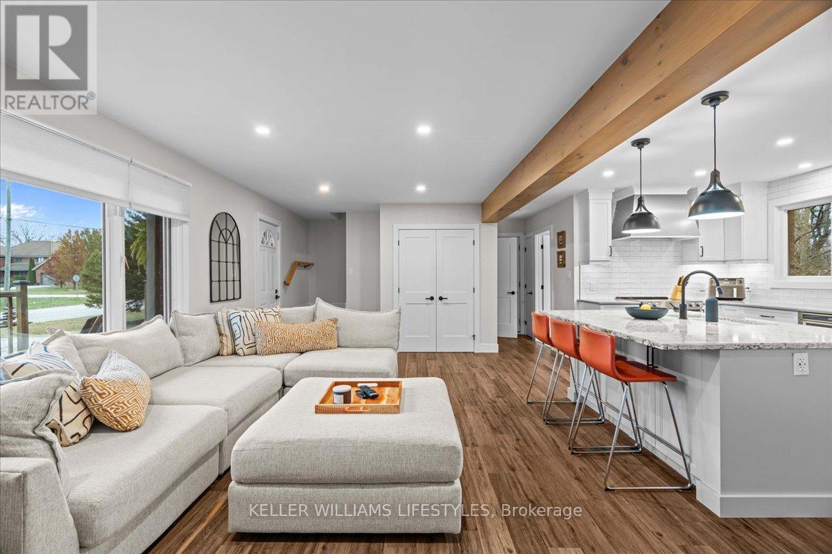 6925 Francis Street, Plympton-Wyoming, Ontario  N0N 1E0 - Photo 9 - X12566012