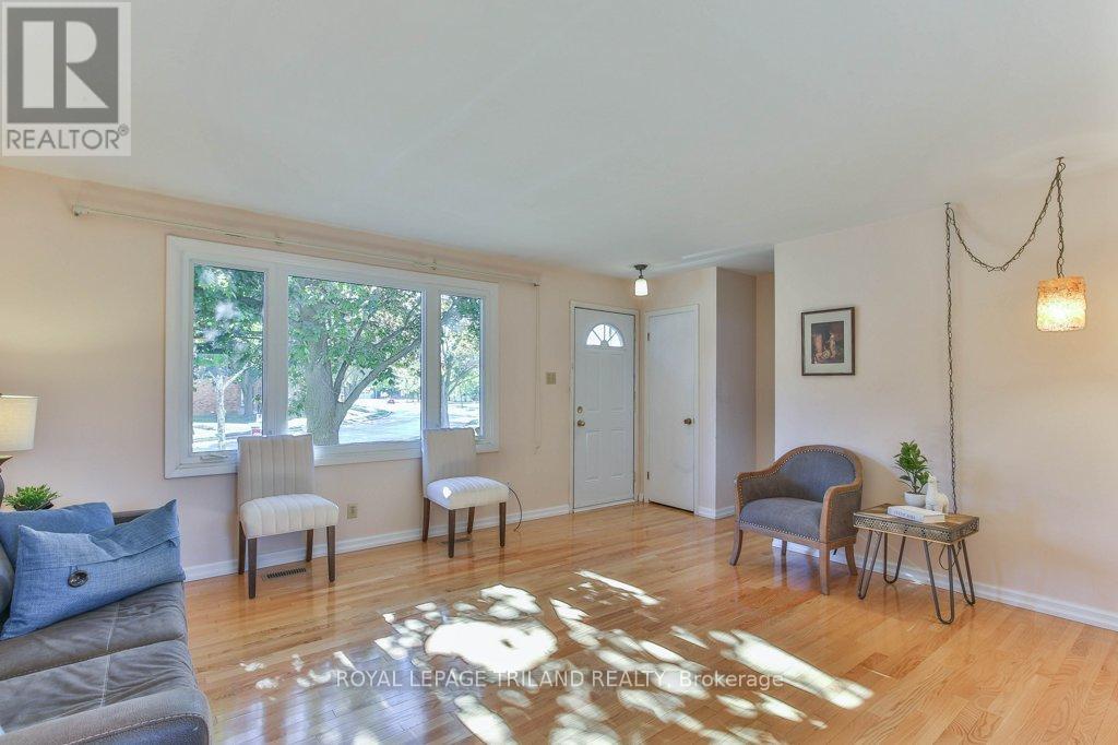 206 Admiral Drive, London East, Ontario  N5V 1H8 - Photo 10 - X12566052