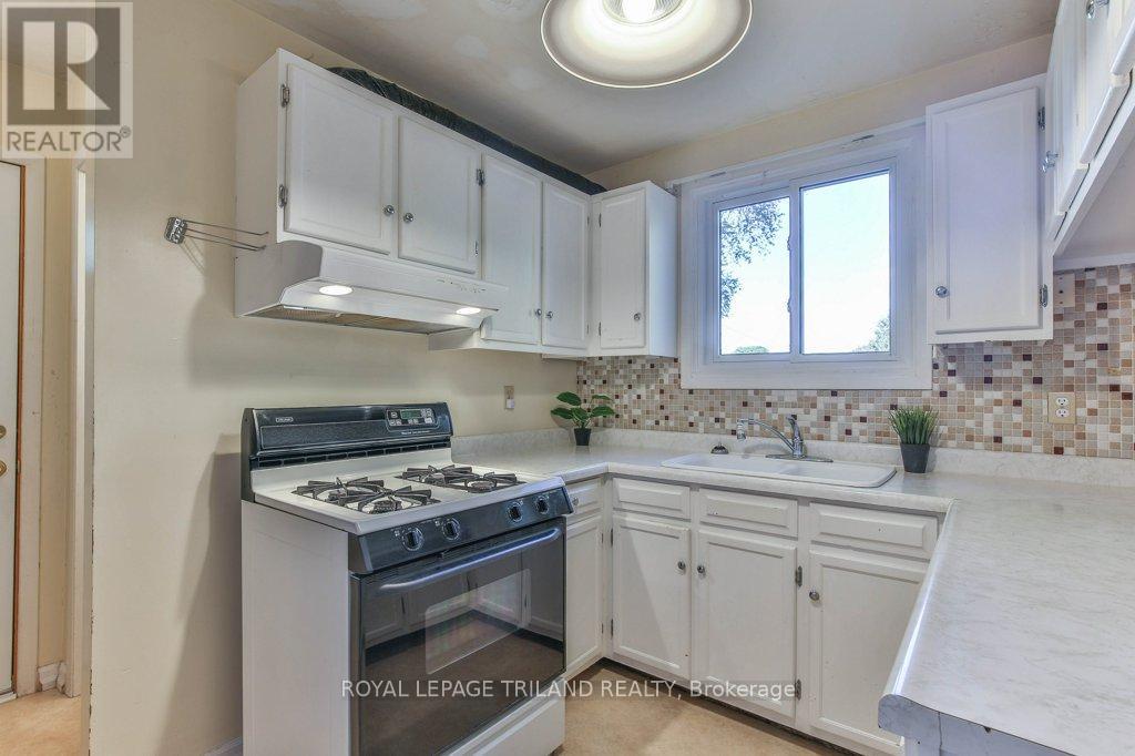 206 Admiral Drive, London East, Ontario  N5V 1H8 - Photo 16 - X12566052
