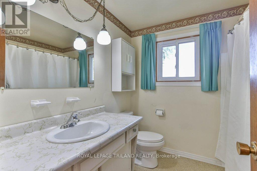 206 Admiral Drive, London East, Ontario  N5V 1H8 - Photo 32 - X12566052