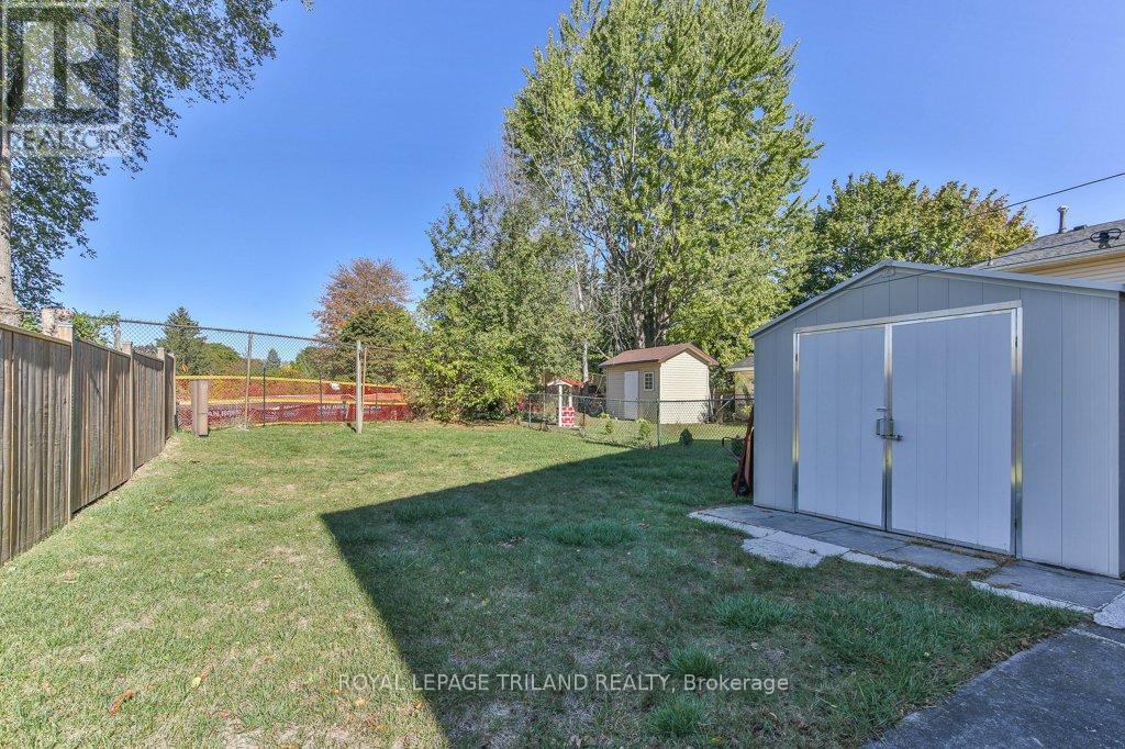 206 Admiral Drive, London East, Ontario  N5V 1H8 - Photo 38 - X12566052