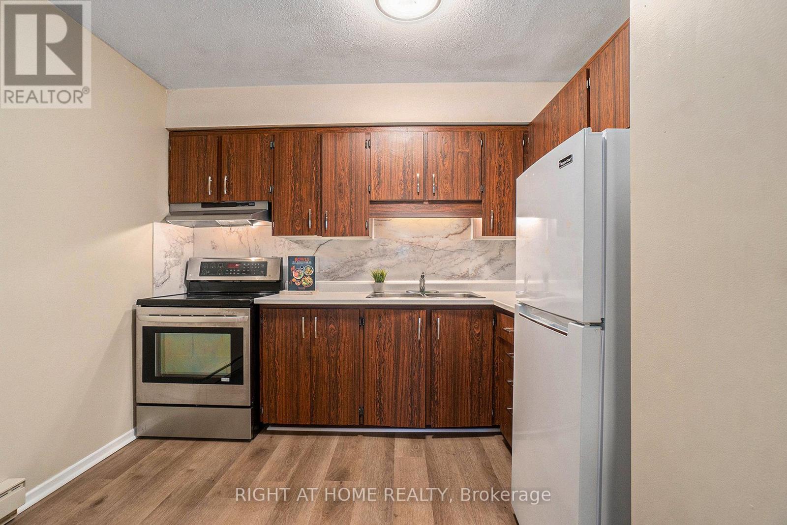 59 - 2939 Fairlea Crescent, Ottawa, Ontario  K1V 9A5 - Photo 4 - X12566038