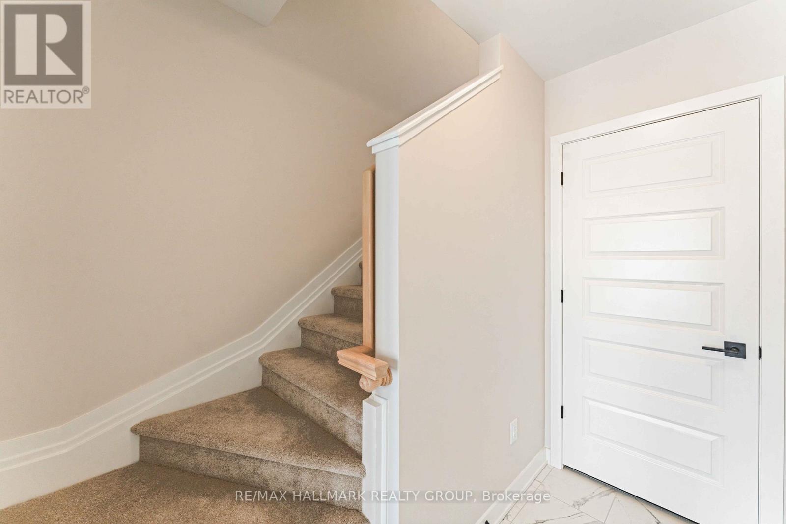 757 Kinstead Private, Ottawa, Ontario  K2S 3B3 - Photo 4 - X12566080