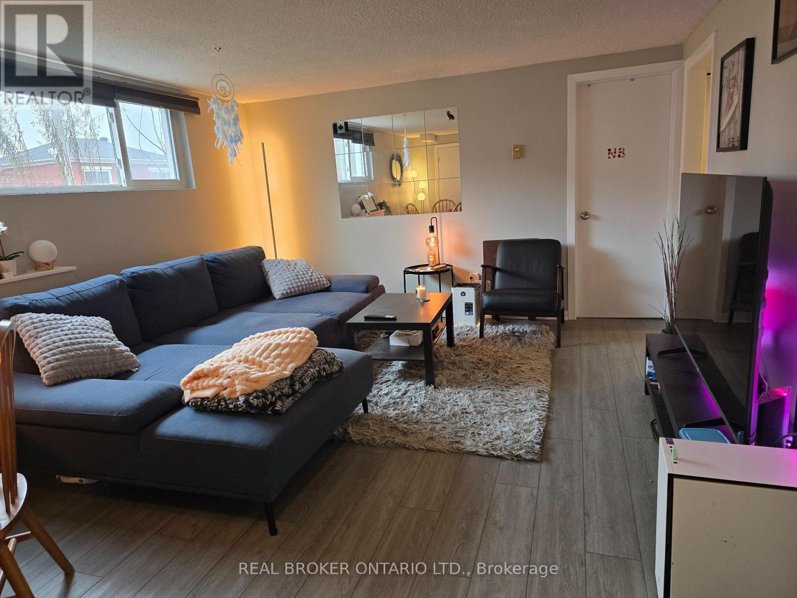 3 - 2429 Carlsen Avenue, Ottawa, Ontario  K1V 8E9 - Photo 3 - X12566196