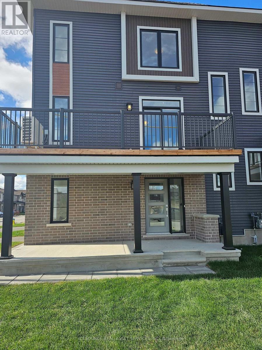 340 Raheen Court, Ottawa, Ontario  K2C 3H2 - Photo 2 - X12565838