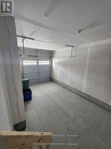 726 Rouncey Road, Ottawa, Ontario  K2S 1B6 - Photo 2 - X12565850