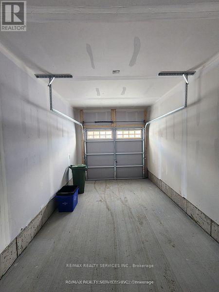 726 Rouncey Road, Ottawa, Ontario  K2S 1B6 - Photo 3 - X12565850