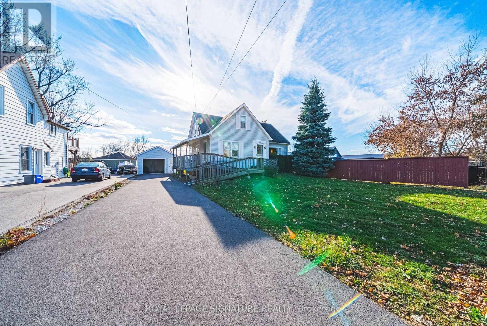 9037 AIRPORT ROAD W, Hamilton, Ontario