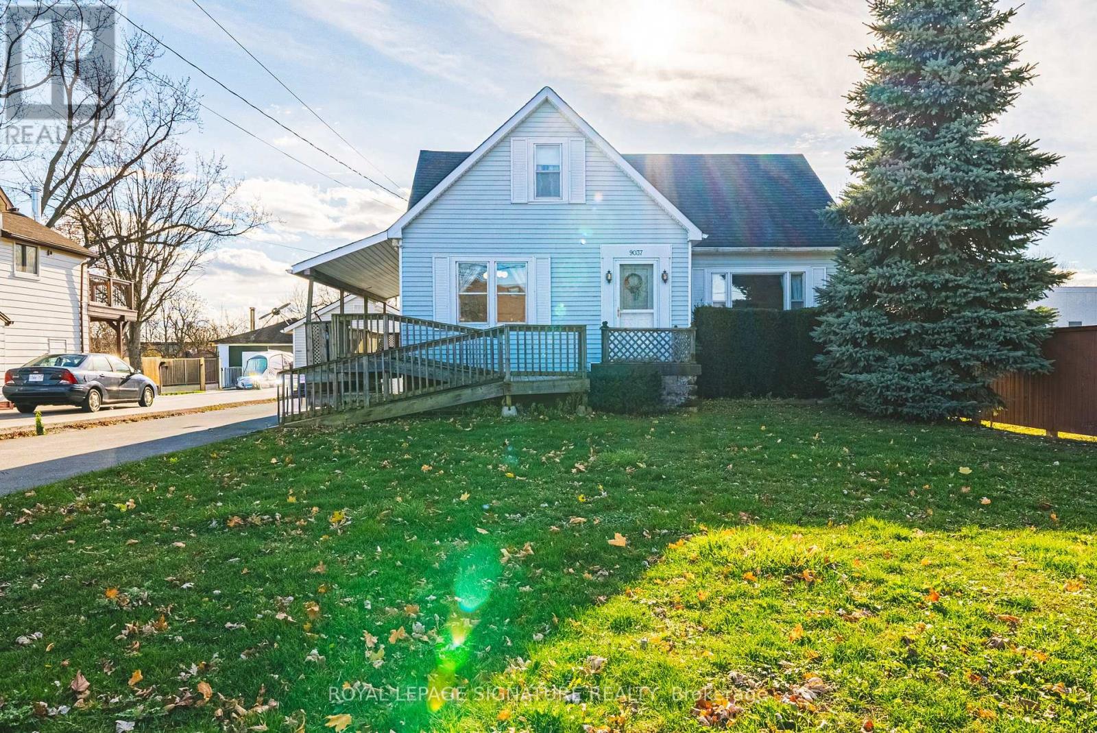 9037 Airport Road W, Hamilton, Ontario  L0R 1W0 - Photo 2 - X12565872