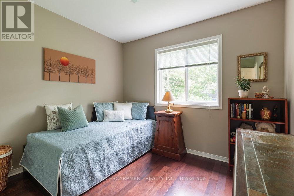 1 - 31 Moss Boulevard, Hamilton, Ontario  L9H 7A6 - Photo 16 - X12565896