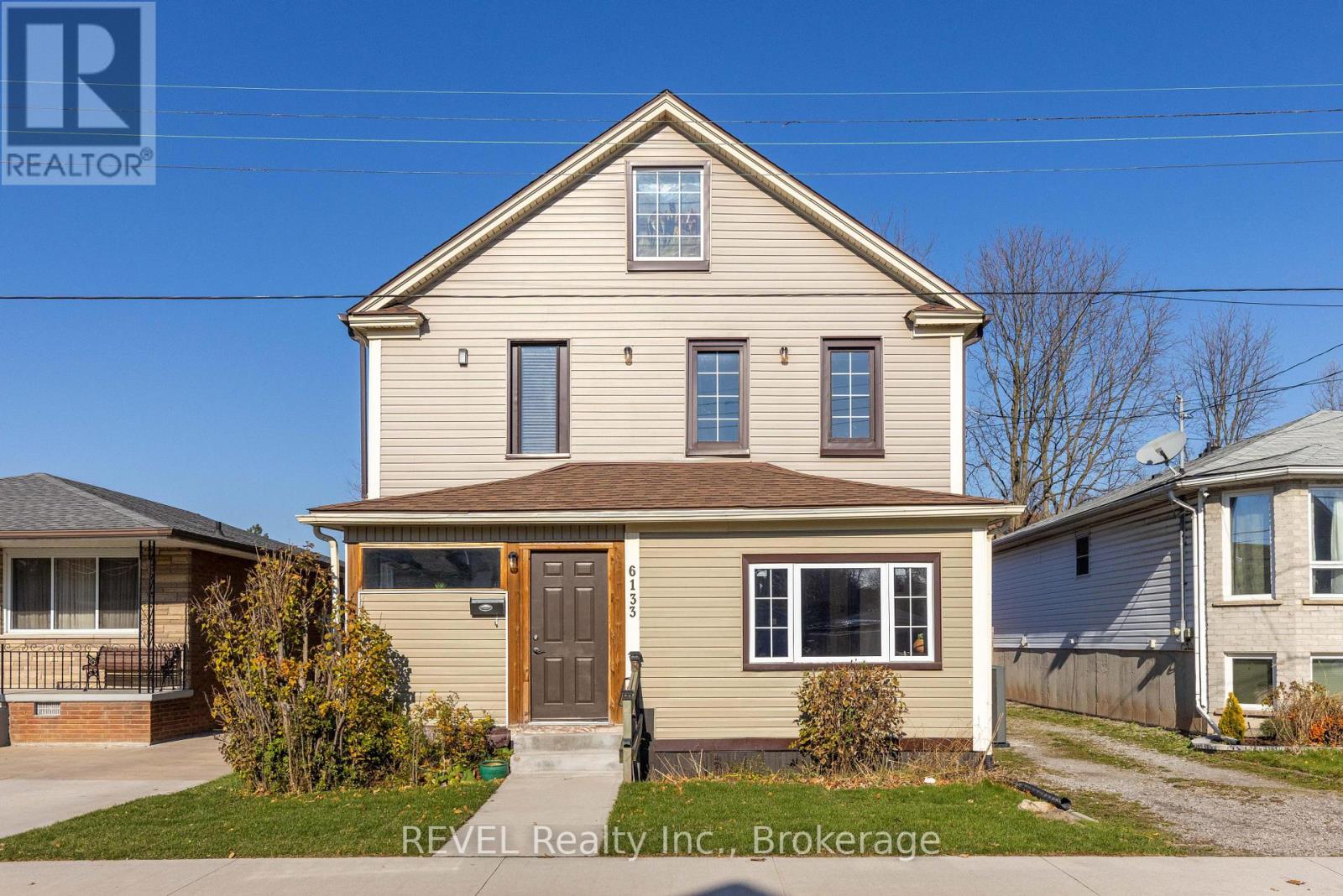 6133 Prospect Street, Niagara Falls, Ontario  L2G 1G9 - Photo 1 - X12566008