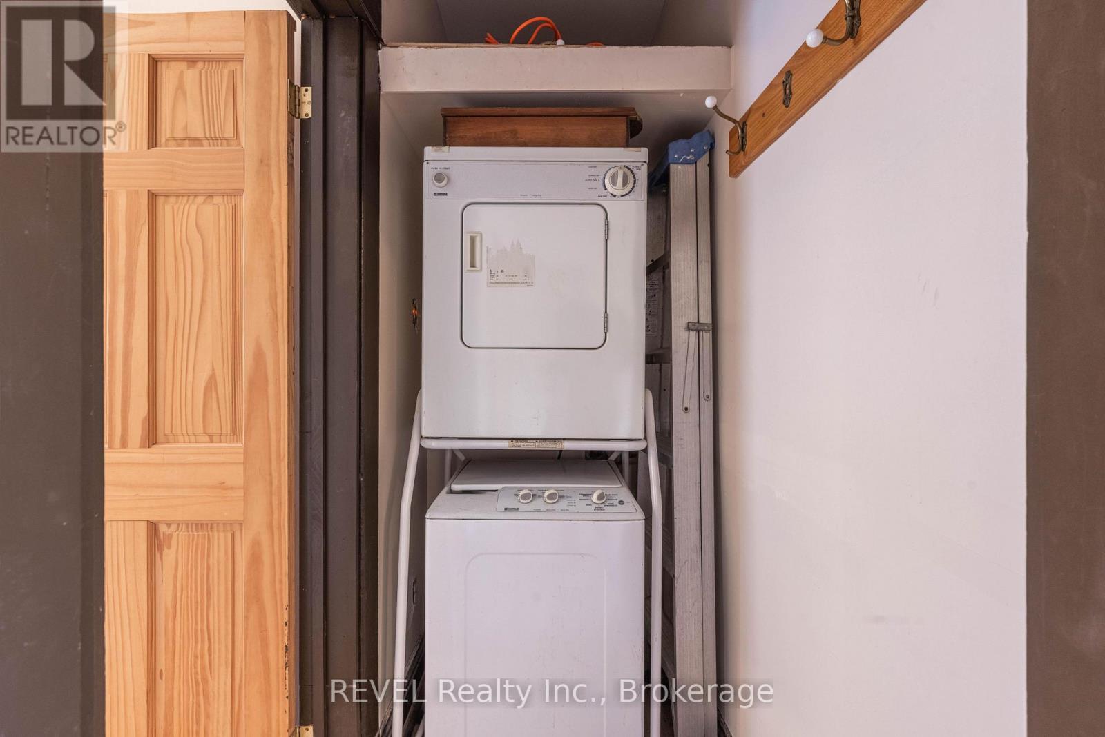 6133 Prospect Street, Niagara Falls, Ontario  L2G 1G9 - Photo 11 - X12566008