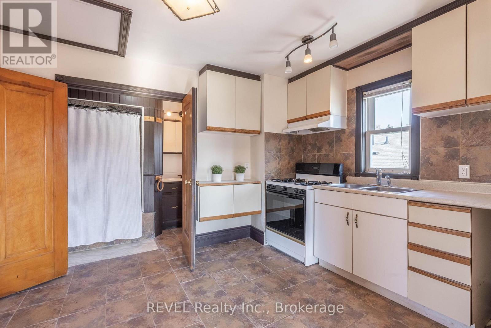 6133 Prospect Street, Niagara Falls, Ontario  L2G 1G9 - Photo 20 - X12566008