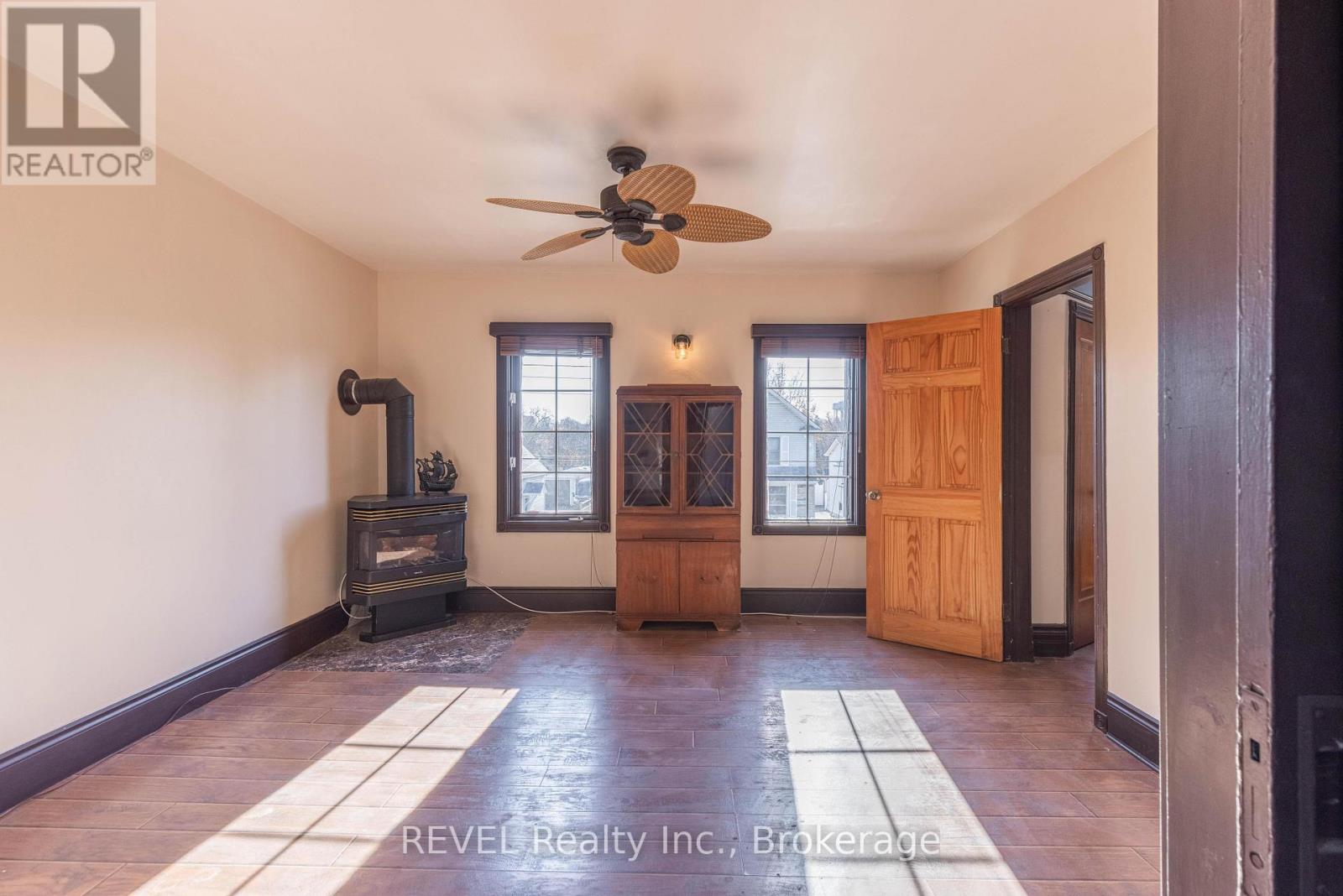 6133 Prospect Street, Niagara Falls, Ontario  L2G 1G9 - Photo 24 - X12566008