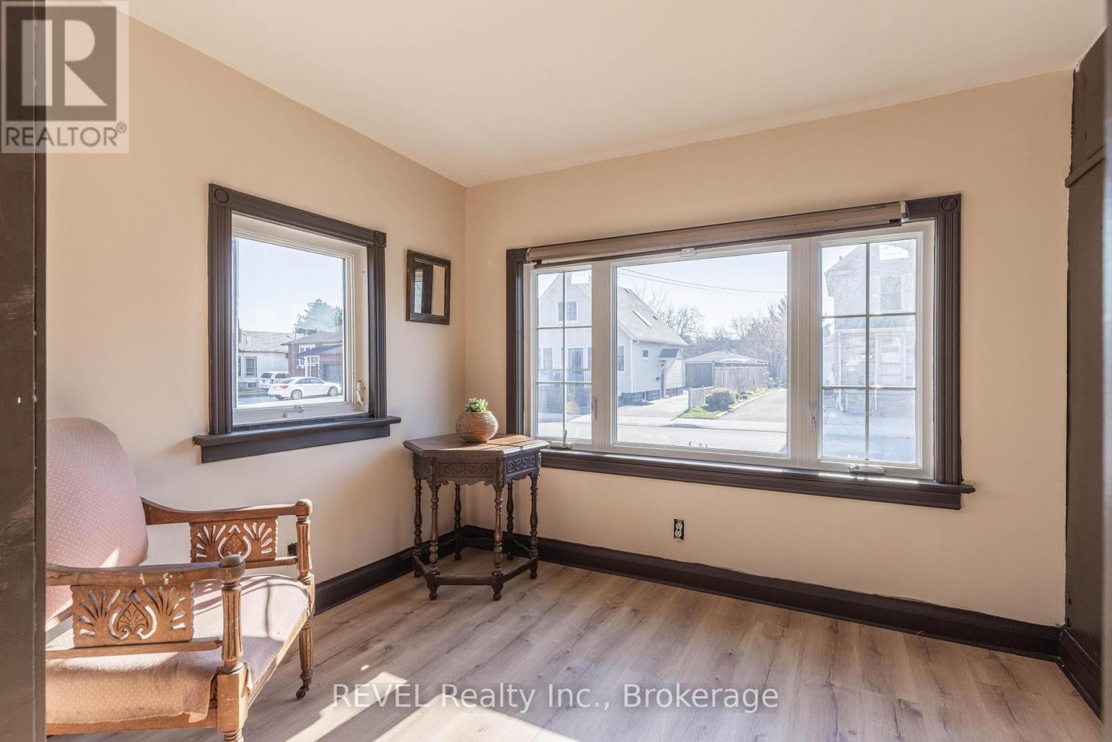 6133 Prospect Street, Niagara Falls, Ontario  L2G 1G9 - Photo 7 - X12566008