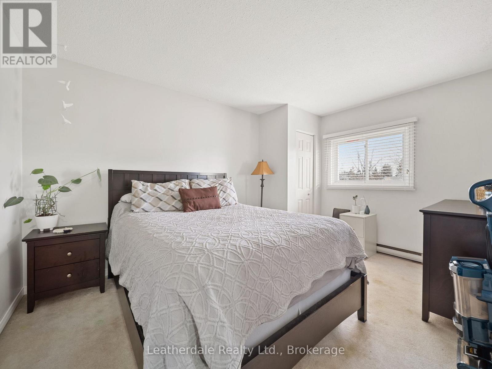 16 Preston Street, Oro-Medonte, Ontario  L0K 2G0 - Photo 18 - S12566086