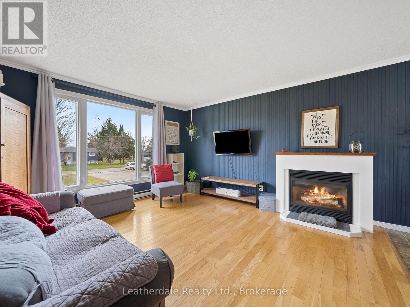 16 Preston Street, Oro-Medonte, Ontario  L0K 2G0 - Photo 7 - S12566086