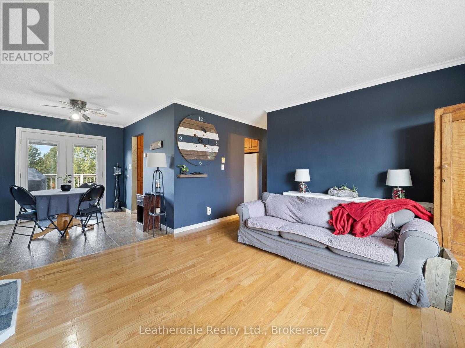 16 Preston Street, Oro-Medonte, Ontario  L0K 2G0 - Photo 9 - S12566086