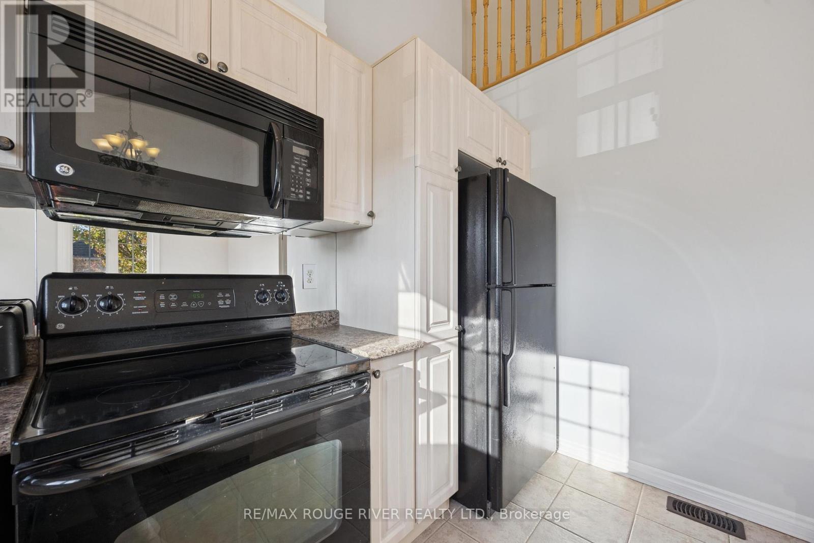 131 Kenneth Hobbs Avenue, Whitby, Ontario  L1R 0E3 - Photo 19 - E12566172