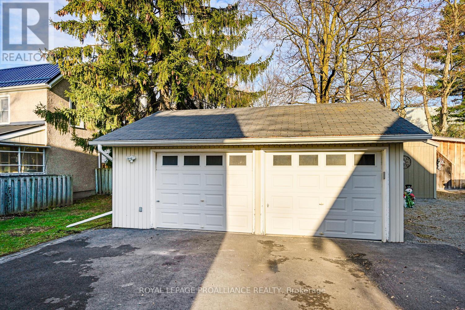 125 Park Street, Brockville, Ontario  K6V 2G8 - Photo 31 - X12566022