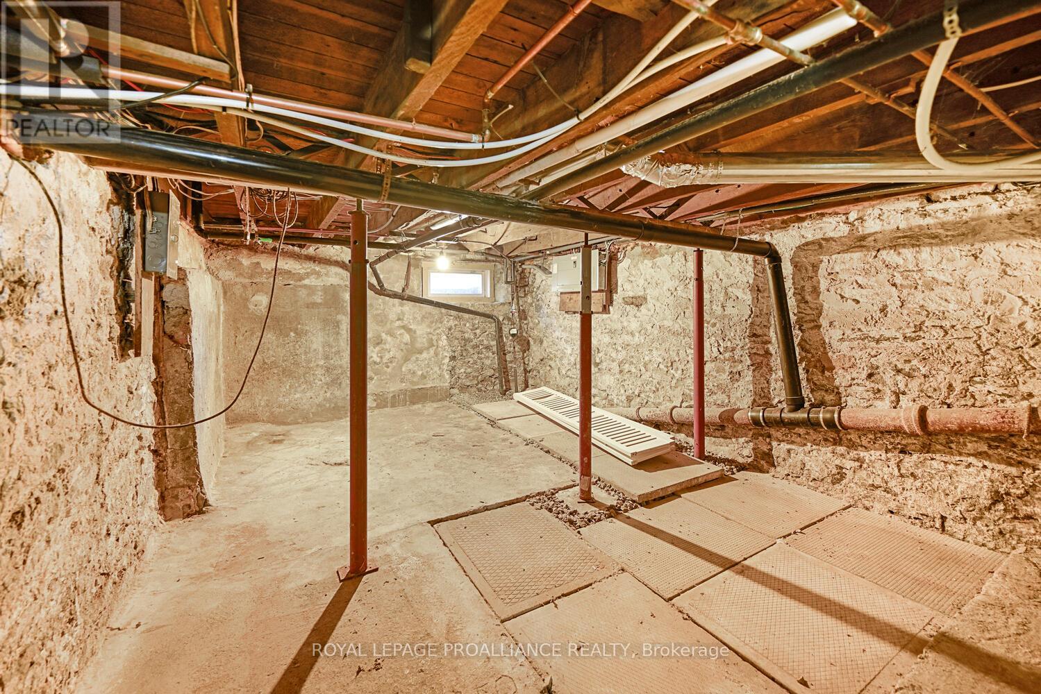 125 Park Street, Brockville, Ontario  K6V 2G8 - Photo 39 - X12566022