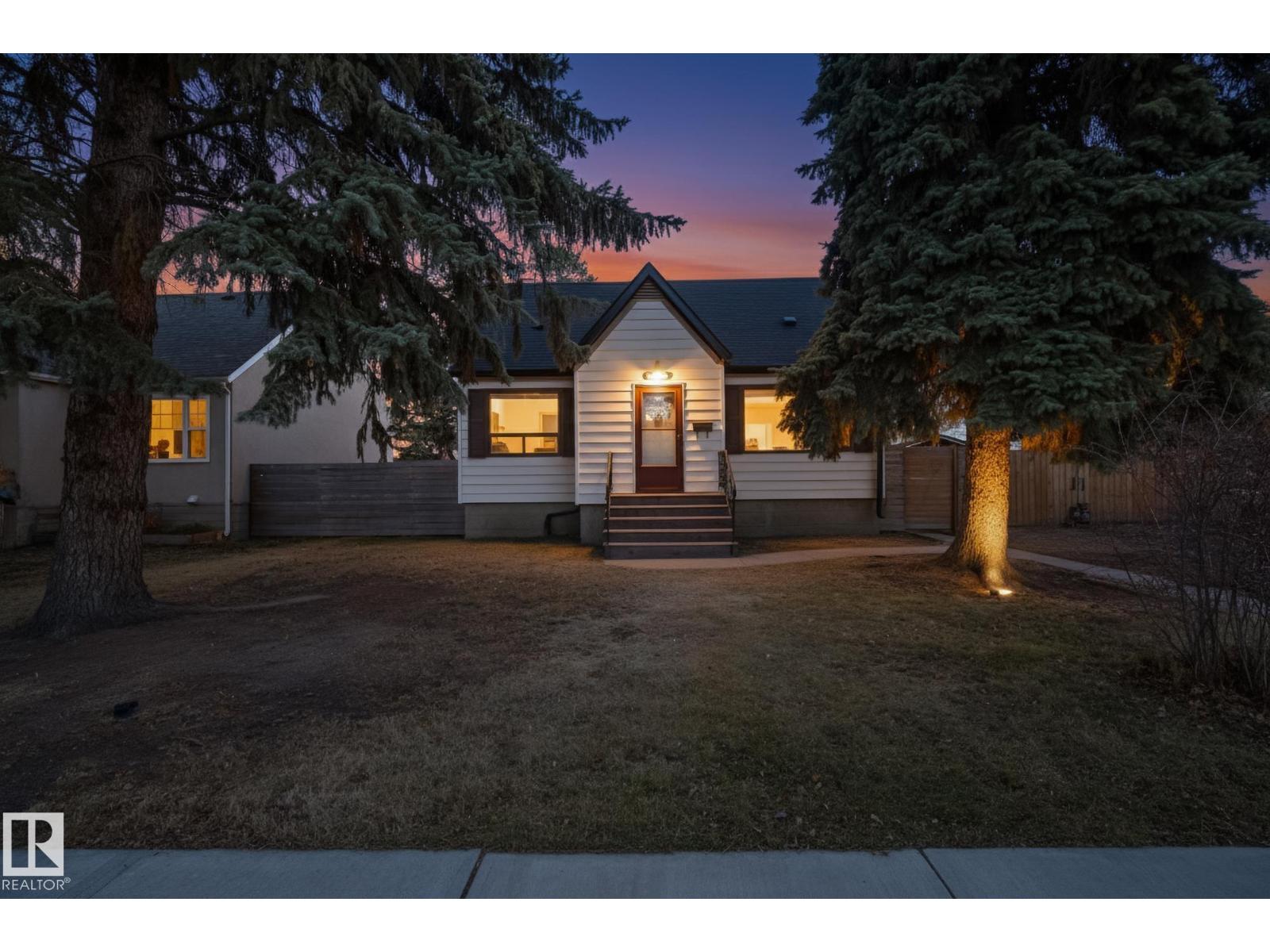 10965 139 St Nw, Edmonton, Alberta  T5M 1R3 - Photo 1 - E4466273