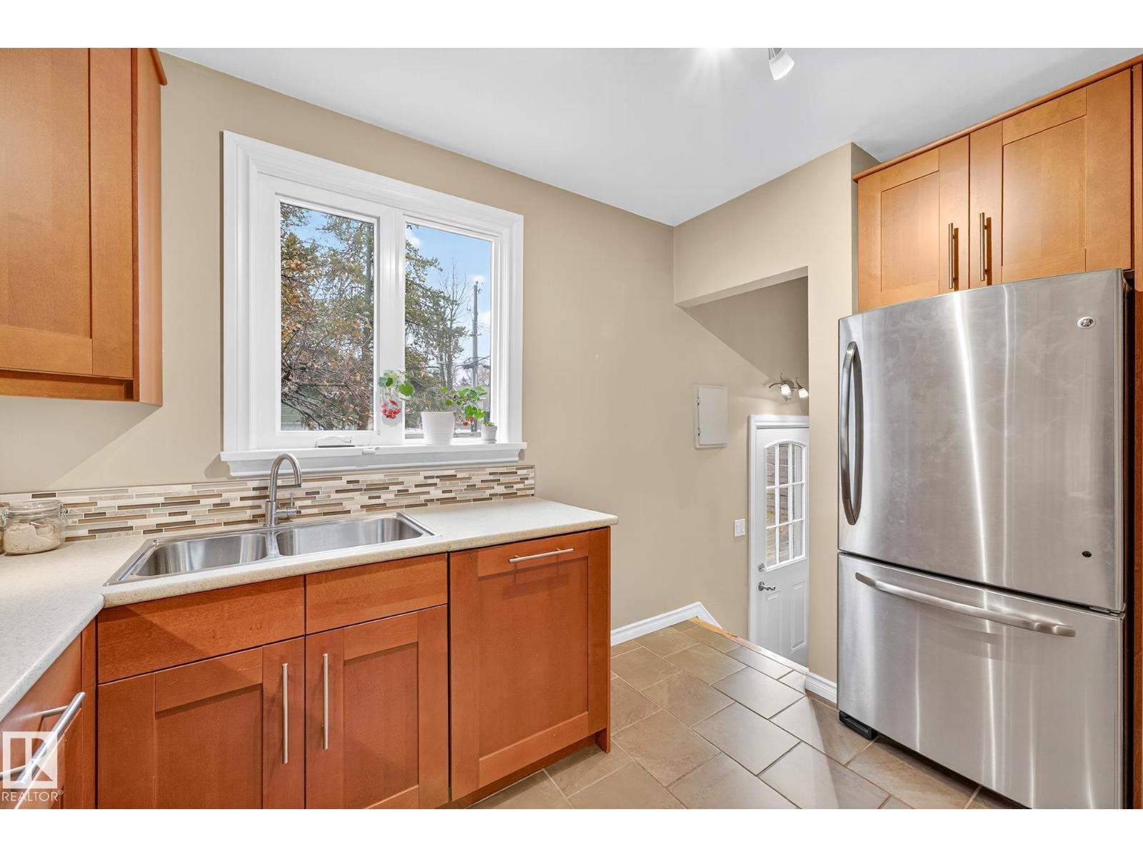 10965 139 St Nw, Edmonton, Alberta  T5M 1R3 - Photo 18 - E4466273