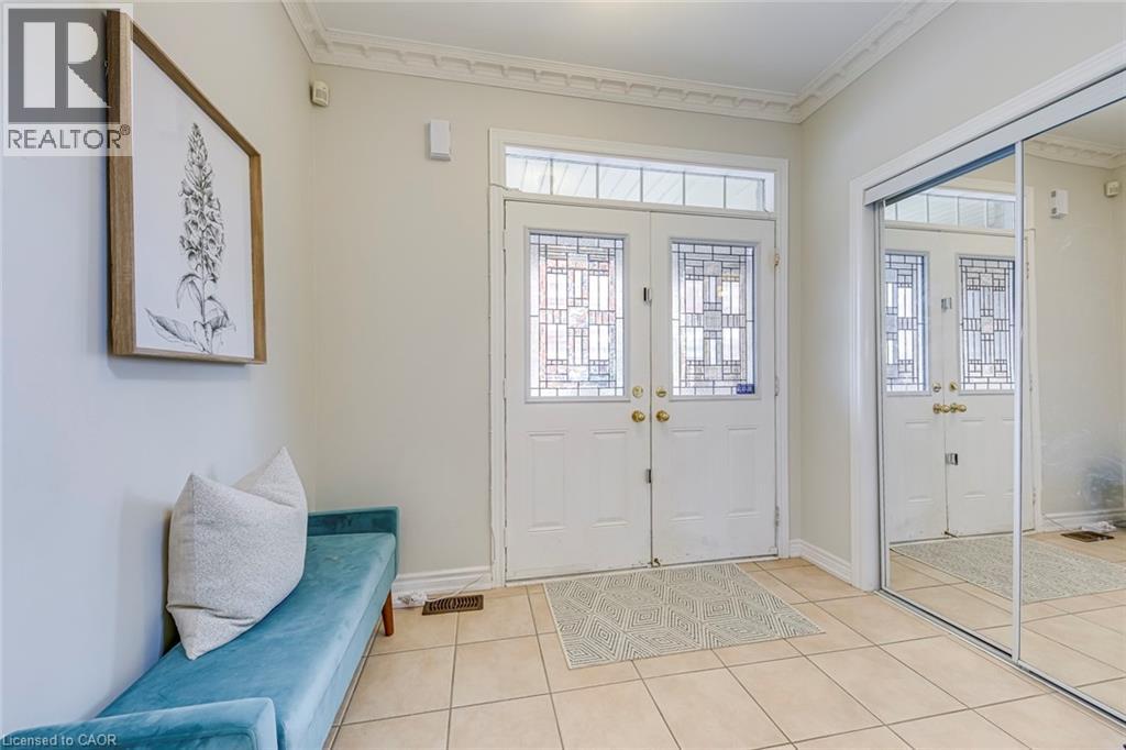 470 Peter Rupert Avenue, Maple, Ontario  L6A 0M6 - Photo 3 - 40788094